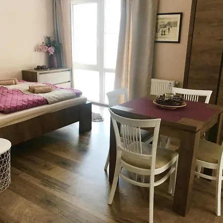 Gryf U Sjezdovky 3* Harrachov